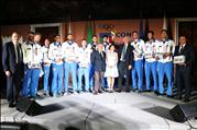 Passerella azzurra, con la squadra d'argento, l'AD di Lega Massimo Righi, il presidente FIPAV Carlo Magri, la presidente di Lega Paola De Micheli, il presidente del CONI Giovanni Malagò e Alessandro Antinelli